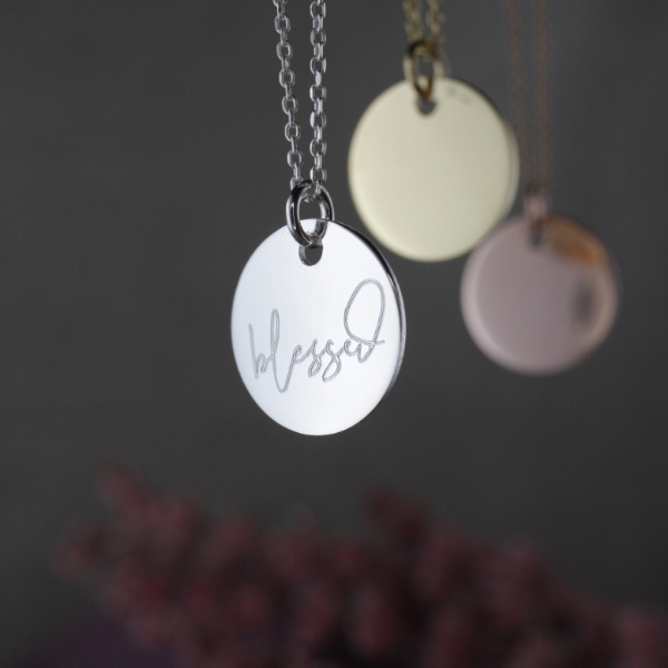Kette mit Anhänger "blessed" vergoldet